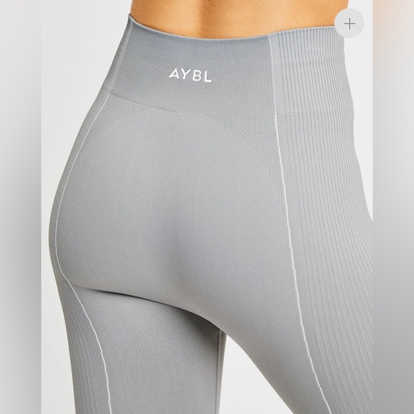 Reflex Seamless Legging - Picture 4 of 7